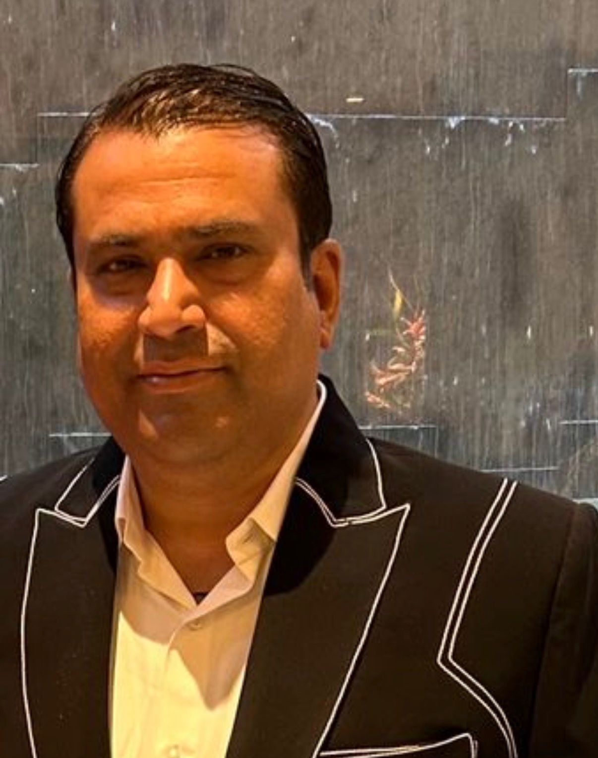 Manish Khanna, Managing Director of R.M. Study Circle